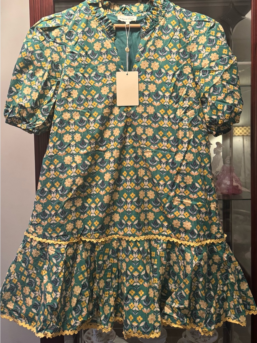 Dress Subcategory Identification - Picture 3 of 4